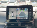 【アラウンドビューモニター】周囲を見渡せる映像で、スムースな駐車をサポートします