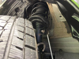 お車を安心してお乗りいただく為には、足回りの定期点検が欠かせません。サービスサポート(有償保証)では無料点検もご提供しており、安心のカーライフをお過ごしいただけるサポート体制が整っています。