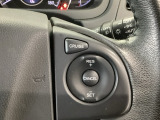 【クルーズコントロール】アクセルペダルを踏まずに一定の車速で走行できますので、高速道路など加減速の少ない道で便利です♪長距離ドライブの疲れを軽減してくれる、嬉しい装備ですよね♪