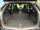 後席を格納すると、これだけの広さが!シーンに合わせたシートアレンジで、大きな荷物も積むことが出来ます♪