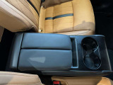 セカンドシートセンターコンソール