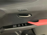 運転の操作性、快適性、など全ては、シートポジションから始まります。シートメモリーは、重要な機能です。