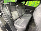 後部座席も気になるようなキズ・汚れやへたり等、大きなダメージはなく、良好な状態です。