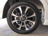 ホンダ純正のアルミホイールが装備されています。