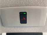 先進事故自動通報システム。急病時やあおり運転等の危険を感じたときには、SOSコールスイッチを押して下さい。事故発生時には、エアバック展開と連動し自動通報され、オペレーターが緊急連絡をサポート致します。