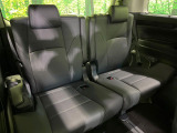 3列目シートはもちろん状態良好☆大人でもゆったりと座って頂けますので、大人数でのお出かけもラクラクです♪ご家族で、気の知れた仲間で、ドライブに行くのが楽しみですね♪