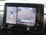 周囲の状況が分かるアラウンドビューモニター搭載。苦手な縦列駐車もこれがあれば安心ですね。