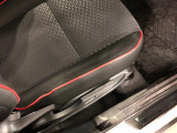 痛みの出やすい運転席シートの角、フロアマット、座面、ともに良好です
