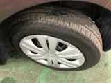 タイヤ4本交換しますので安心してお乗りいただけます。