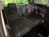 3列目シートはもちろん状態良好☆大人でもゆったりと座って頂けますので、大人数でのお出かけもラクラクです♪ご家族で、気の知れた仲間で、ドライブに行くのが楽しみですね♪