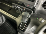 発進時から滑らかに加速する無段階変速のCVTはストップ&ゴーの多い街の中も快適です