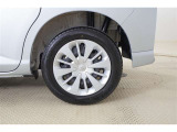 純正14インチスチールホイルでフルキャップです。タイヤサイズは165/65R14になります!
