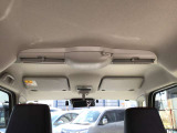 天井も綺麗です☆私は中古車を見るときに天井を良く見るようにしています☆ここが綺麗な車は車内が綺麗なことが多いです☆