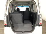 シートを倒せばラゲッジスペースも広々。BBQやゴルフなど様々な用途で活躍します。アクティブに動かれるお客様には強い味方です!