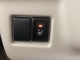シートヒーターが付いています!寒い日に便利な装備ですね。