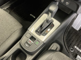発進時から滑らかに加速する無段階変速のCVTはストップ&ゴーの多い街の中も快適です
