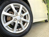 【純正14インチアルミホイール】外観にマッチした純正アルミホイールを装着しております。各種社外アルミホイールや、スタッドレスタイヤも取扱いしております。是非ご相談ください♪