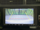 【バックカメラ】駐車時に後方がリアルタイム映像で確認できます。大型商業施設や立体駐車場での駐車時や、夜間のバック時に大活躍!運転スキルに関わらず、今や必須となった装備のひとつです!