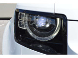 LEDシグネイチャーライト付きLEDヘッドライトが装着されて夜間走行が楽に運転が出来ます。