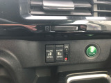 両側電動スライドスライドで、乗り降りスムーズです。
