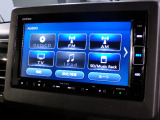 CD、DVD、Bluetooth、AM、FM、AUX、スマートフォン接続ができます。