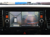 全周囲モニター付で、車庫入れも駐車もラクラクです。