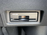 今では必需品のETCもパネルデザインにフィットするビルトインタイプなので、見た目もスッキリとしています