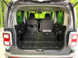 後席を格納すると、これだけの広さが!シーンに合わせたシートアレンジで、大きな荷物も積むことが出来ます♪