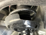 お車を安心してお乗りいただく為には、足回りの定期点検が欠かせません。サービスサポート(有償保証)では無料点検もご提供しており、安心のカーライフをお過ごしいただけるサポート体制が整っています。