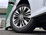 【純正アルミホイール】純正アルミホイールで足回りもかっこよく決まってます♪