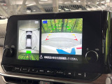 【アラウンドビューモニター】専用のカメラにより、上から見下ろしたような視点で360度クルマの周囲を確認することができます☆死角部分も確認しやすく、狭い場所での切り返しや駐車もスムーズに行えます。