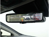 デジタルインナーミラー装備!車両後方のカメラの映像をデジタル補正で視認性を向上させてインナーミラー内に表示します♪視界を遮るものがなく、後席に同乗者がいても後方を確認しやすく安心です♪