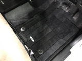 嬉しい純正フロアマット付き♪ 状態も良好です(^^♪