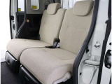 ゆとりある広々とした車内空間は、ドライブを始め買い物やレジャーなど、幅広く活躍します。一人でもみんなとでもお出かけを楽しみましょう!