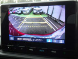 バックカメラで駐車も安心。死角を減らして、安全にサポート。初めての場所でもスムーズに、あなたの運転をもっと快適にしてくれます!