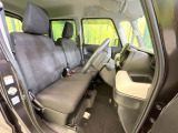 運転席シート廻りは使用感も少なく、良好な状態となっています。丁寧に使われていたことがよくわかりますね。