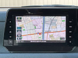 カーナビは、Bluetooth対応の9インチメモリーナビです