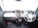 インパネ画像になります。車内は専門業者にて室内クリーニング施工済みなので、大変清潔です。