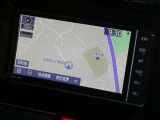 【7インチ純正ナビ】純正ナビを装備。タッチパネル式で使いやすく、詳細地図により目的地をピンポイントで設定できます。初めての道でも迷いにくく、ロングドライブも快適ですよ♪