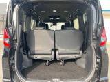 普段のお買い物や通勤、送迎等に十分な荷室スペースを確保しております。セカンドシートを倒すと、大きな荷物の積載も可能です♪