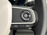 パワーモードと燃費重視のエコモードが選択できるDassist切り替えスイッチに加え、高速道路を快適に走行できる全車速追従機能付アダプティブクル-ズコントロ-ルスイッチが付いています(^^♪