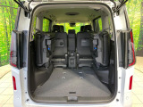 普段のお買い物や通勤、送迎等に十分な荷室スペースを確保しております。セカンドシートを倒すと、大きな荷物の積載も可能です♪