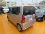 左後ろからの画像です!日々お買い得車両続々入庫しております!