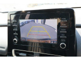 バックモニター付ですので、車庫入れも駐車もラクラクです。