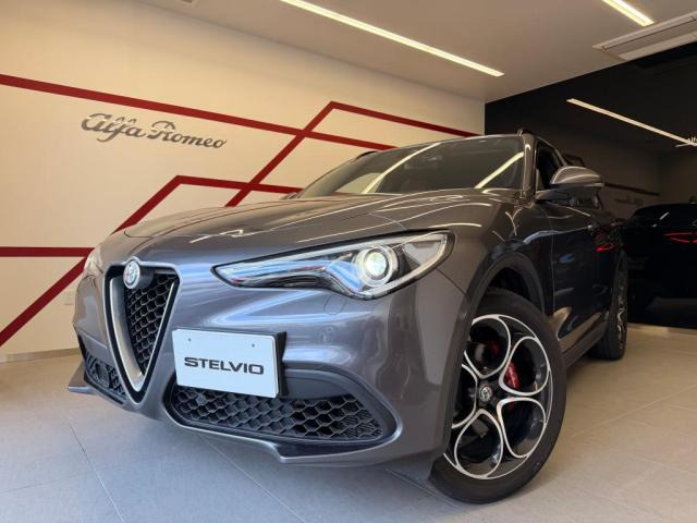 ステルヴィオ 2.0 ターボ Q4 スポーツパッケージ 4WD 