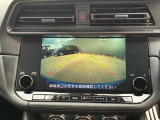 駐車時はナビゲーションでバックカメラを見ることができ、安心して後ろを把握することが出来ます。