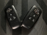 スマートキー機能を有しています!ドアロックの開閉やエンジン始動時にキーをポケットやカバンなどに携帯していればキーを挿さなくてもそのまま手ぶらで可能です!!