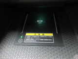 置くだけでワイヤレス充電可能です。