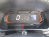 スピードメーターはデジタルです◎