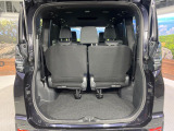 普段のお買い物や通勤、送迎等に十分な荷室スペースを確保しております。セカンドシートを倒すと、大きな荷物の積載も可能です♪